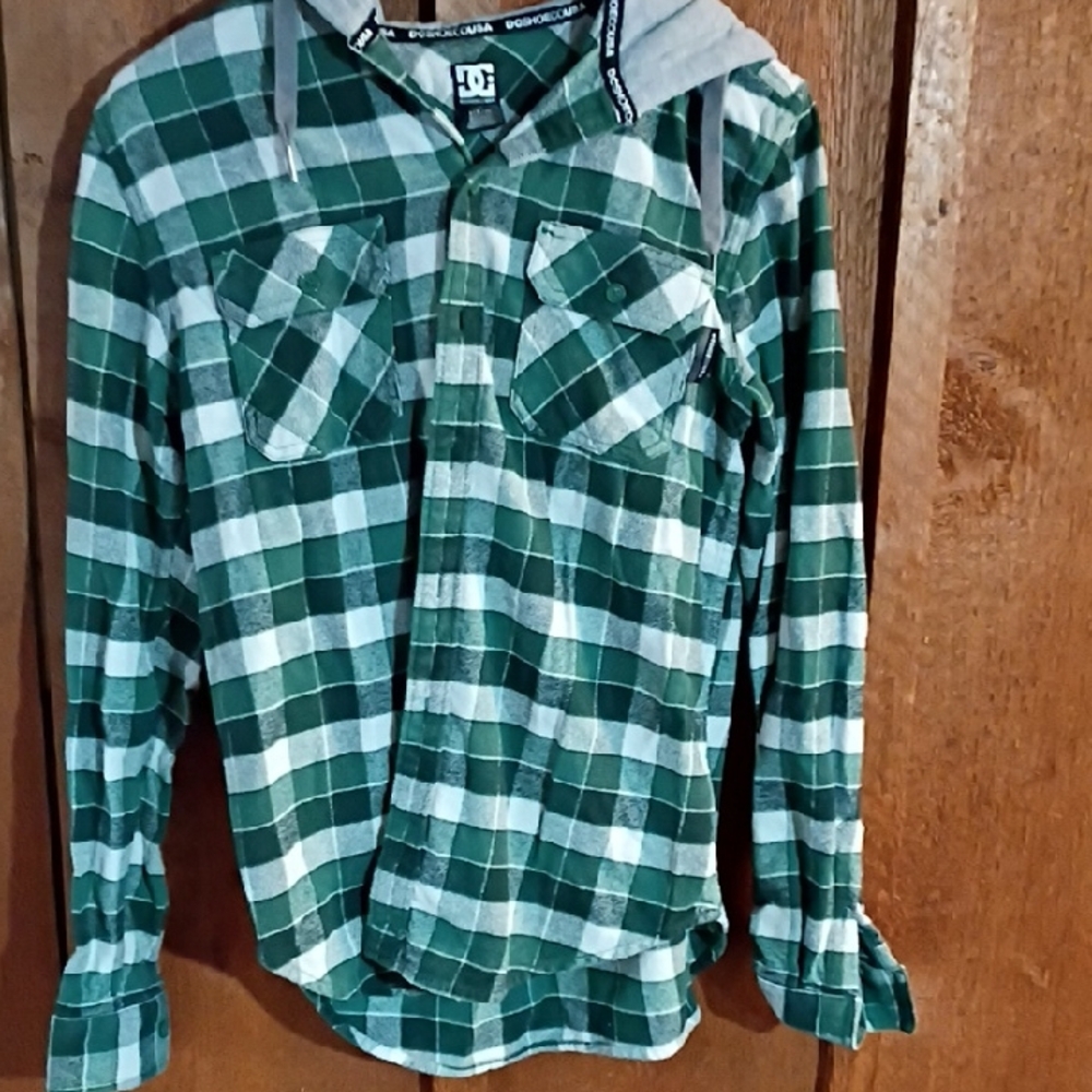 DC Men's Casual Green and White Plaid Shirt with Hood